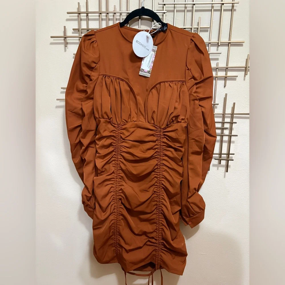 Boohoo Ruched Bust Mini Dress - Picture 2 of 4